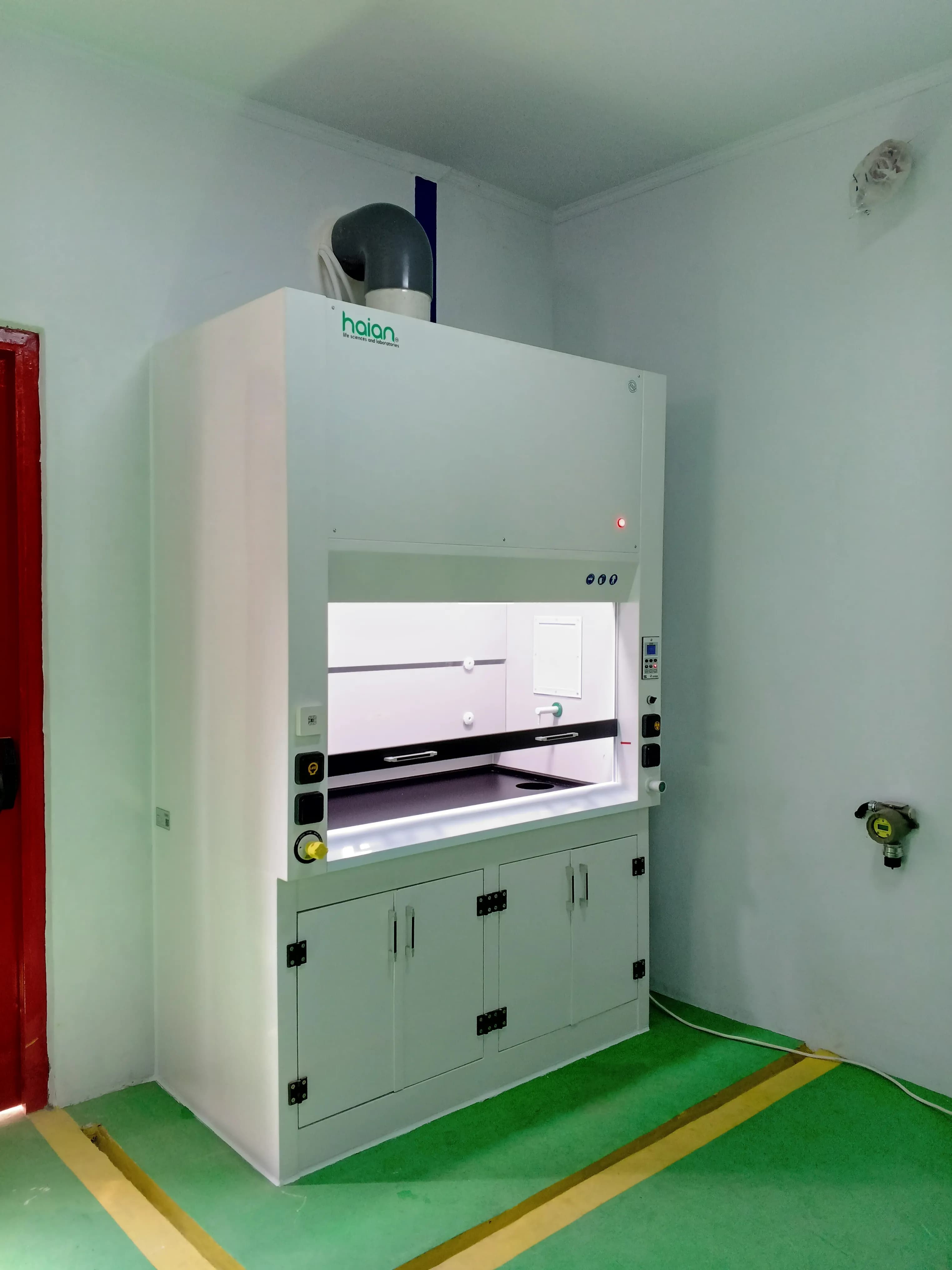 [Fume Hood Lemari Asam tampak depan] - Foto 4